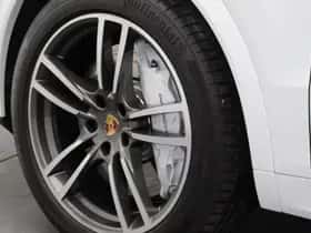 Porsche Cayenne (2018) thumbnail 7