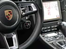 Porsche 911 (2016) thumbnail 10
