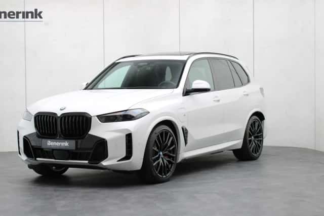 BMW X5 (2025) thumbnail 1