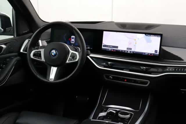 BMW X5 (2025) thumbnail 13