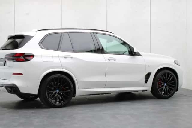 BMW X5 (2025) thumbnail 31