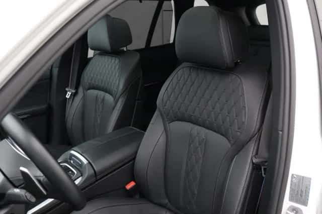 BMW X5 (2025) thumbnail 10