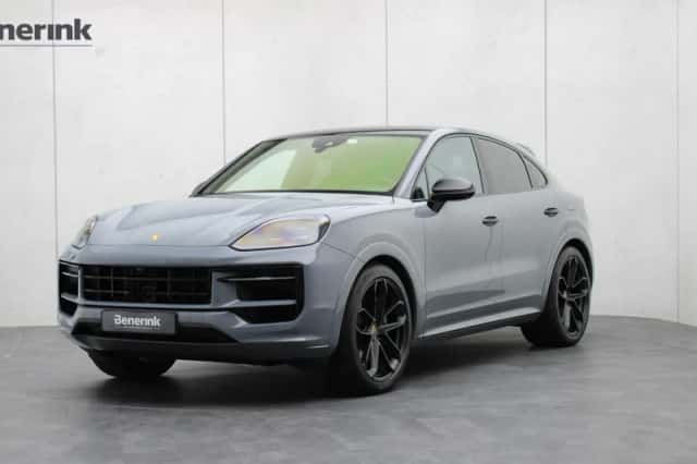 Porsche Cayenne (2024) thumbnail 1