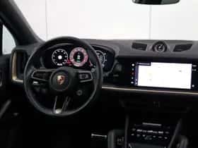 Porsche Cayenne (2024) thumbnail 16