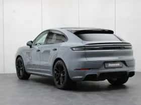 Porsche Cayenne (2024) thumbnail 3