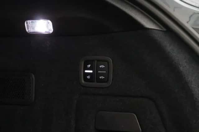 Porsche Cayenne (2024) thumbnail 32