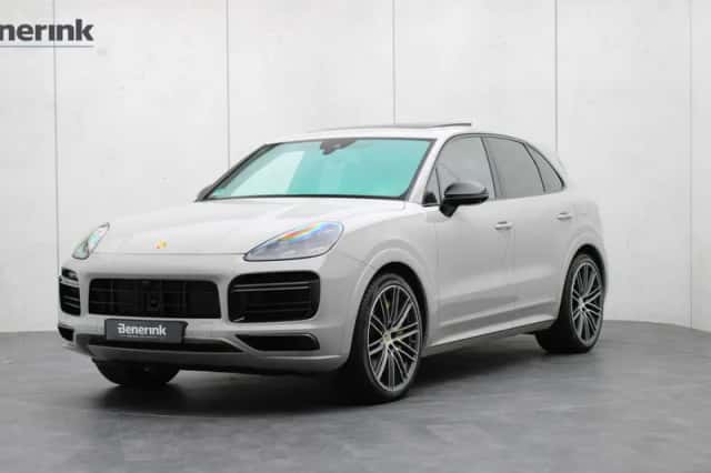 Porsche Cayenne (2023) thumbnail 1