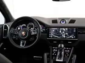 Porsche Cayenne (2023) thumbnail 12