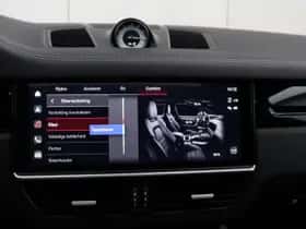 Porsche Cayenne (2023) thumbnail 15