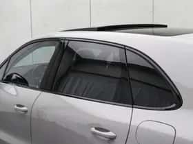 Porsche Cayenne (2023) thumbnail 23