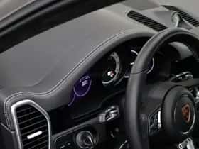 Porsche Cayenne (2023) thumbnail 26