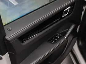 Porsche Cayenne (2023) thumbnail 28