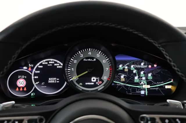 Porsche Cayenne (2023) thumbnail 31
