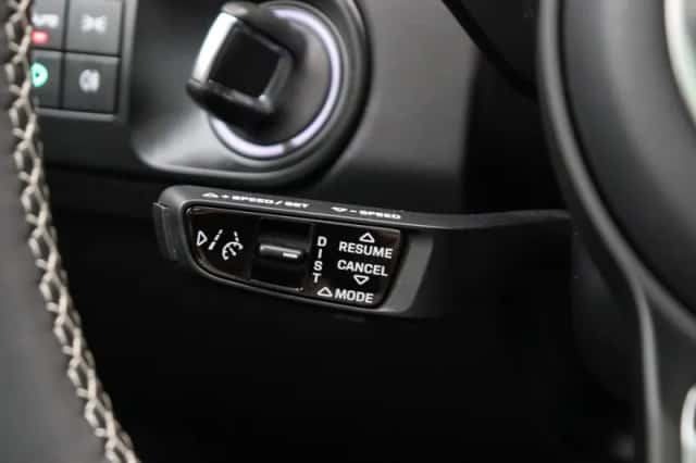 Porsche Cayenne (2023) thumbnail 34