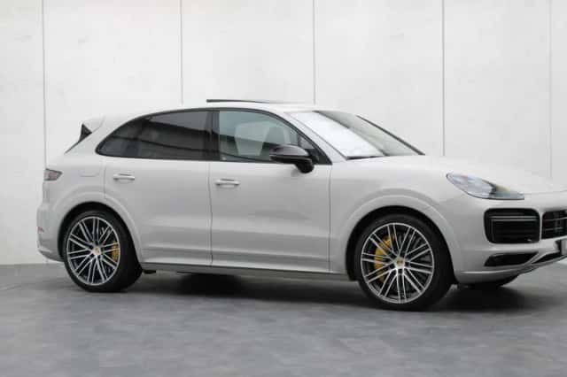 Porsche Cayenne (2023) thumbnail 44