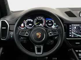 Porsche Cayenne (2023) thumbnail 7