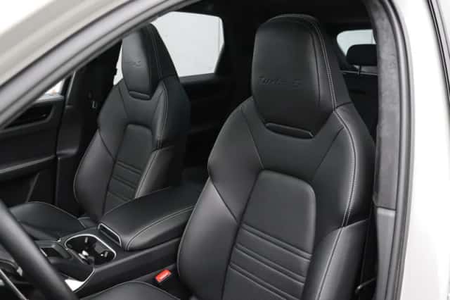 Porsche Cayenne (2023) thumbnail 9