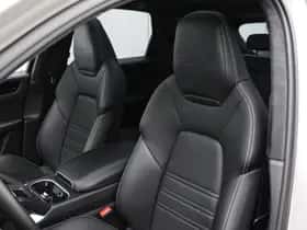 Porsche Cayenne (2023) thumbnail 9