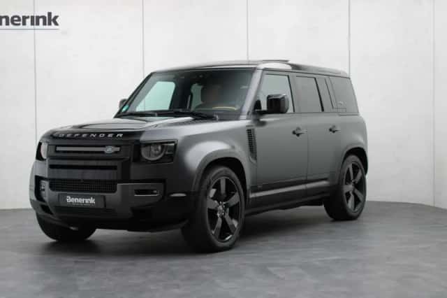 Land Rover Defender (2023) thumbnail 1