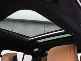 Land Rover Defender (2023) thumbnail 12