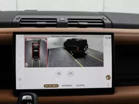 Land Rover Defender (2023) thumbnail 16