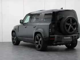 Land Rover Defender (2023) thumbnail 3