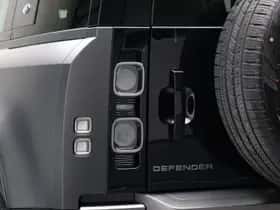 Land Rover Defender (2023) thumbnail 31