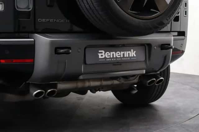 Land Rover Defender (2023) thumbnail 34