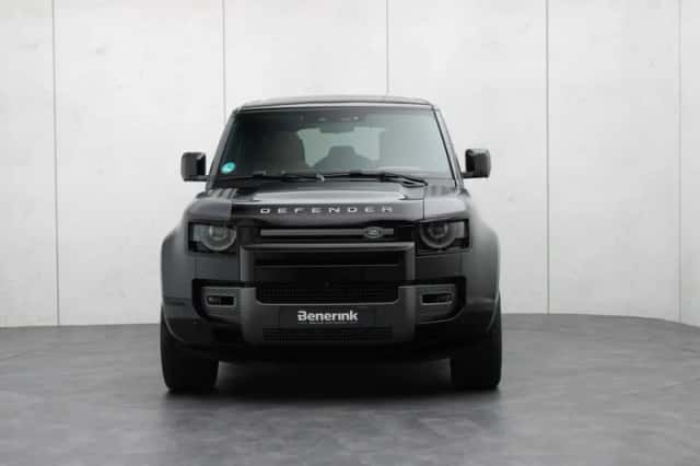 Land Rover Defender (2023) thumbnail 36
