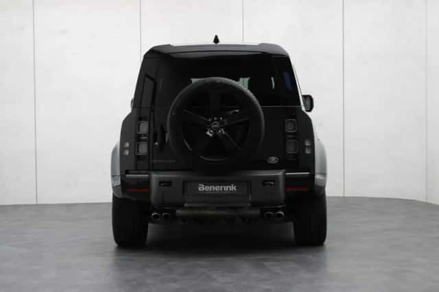 Land Rover Defender (2023) thumbnail 39