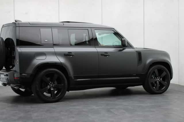 Land Rover Defender (2023) thumbnail 40