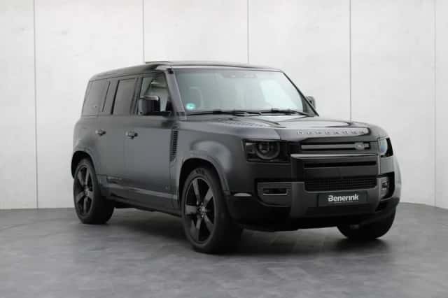 Land Rover Defender (2023) thumbnail 5