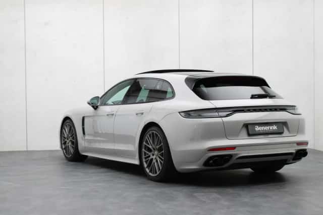 Porsche Panamera (2023) thumbnail 3