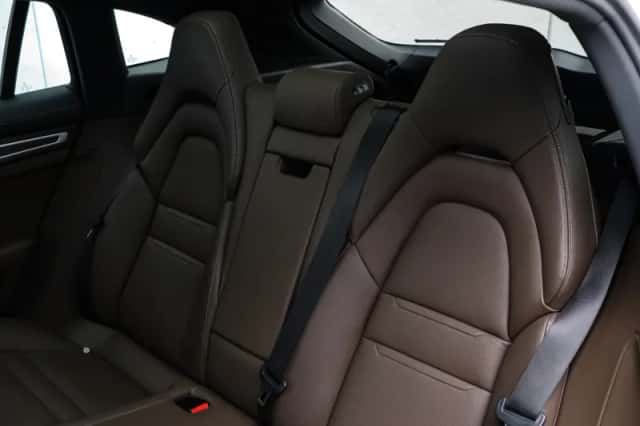 Porsche Panamera (2023) thumbnail 37