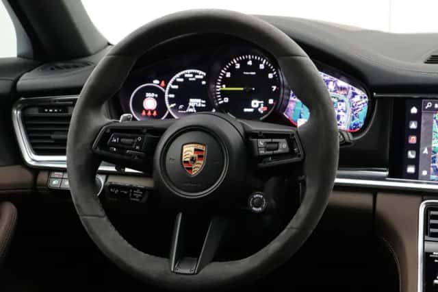Porsche Panamera (2023) thumbnail 38