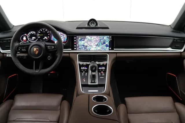 Porsche Panamera (2023) thumbnail 39