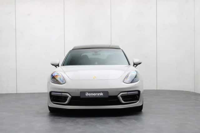 Porsche Panamera (2023) thumbnail 40