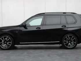 BMW X7 (2022) thumbnail 2
