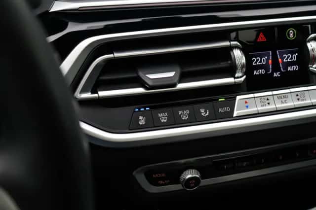 BMW X7 (2022) thumbnail 14
