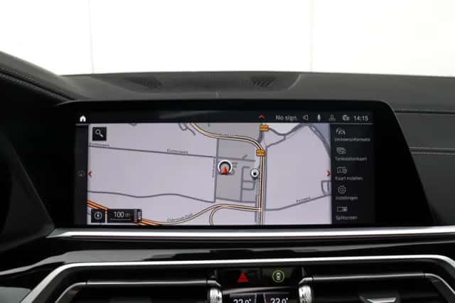 BMW X7 (2022) thumbnail 17