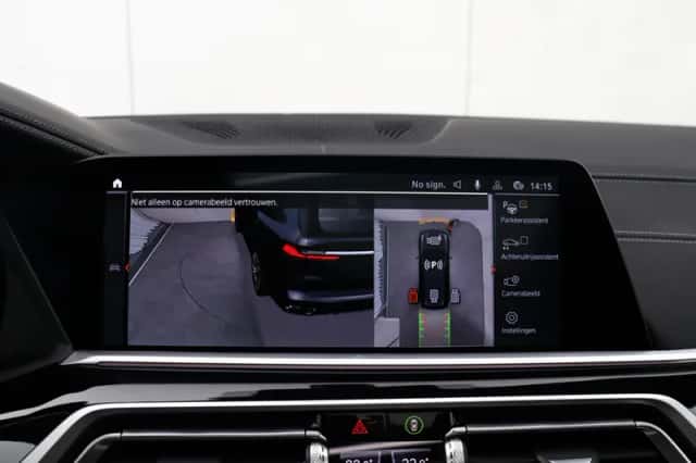 BMW X7 (2022) thumbnail 18