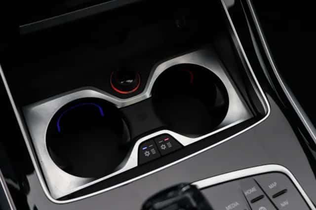 BMW X7 (2022) thumbnail 21