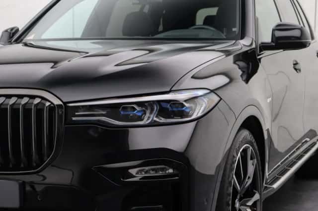 BMW X7 (2022) thumbnail 24