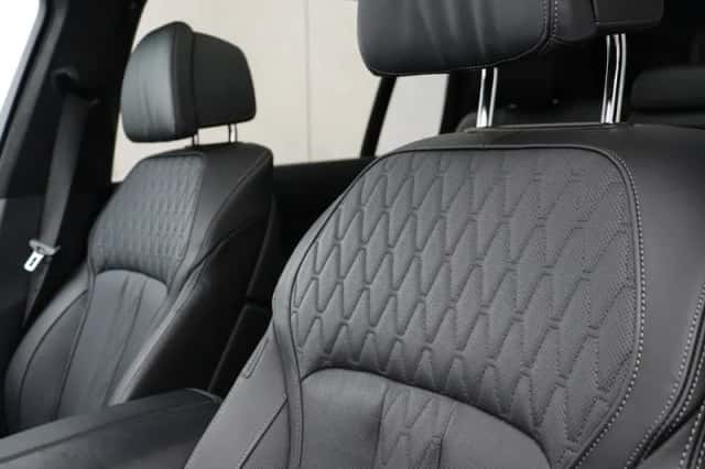 BMW X7 (2022) thumbnail 28