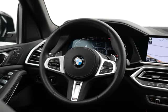 BMW X7 (2022) thumbnail 38
