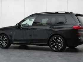 BMW X7 (2022) thumbnail 42