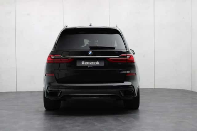BMW X7 (2022) thumbnail 43