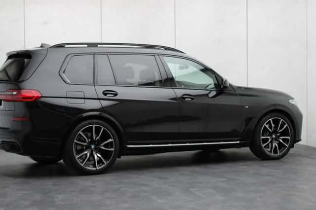 BMW X7 (2022) thumbnail 44