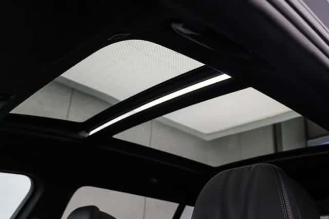 BMW X7 (2022) thumbnail 9