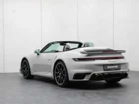Porsche 911 (2023) thumbnail 3